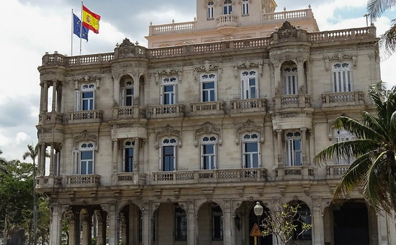 Consulado de España en Cuba anuncia suspensión de sus servicios nuevamente