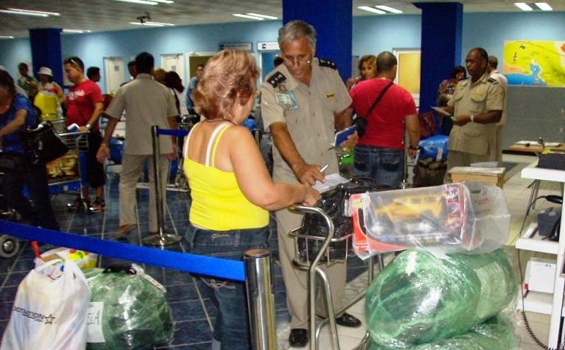 Artículos que puedes entrar a Cuba sin pagar en Aduana