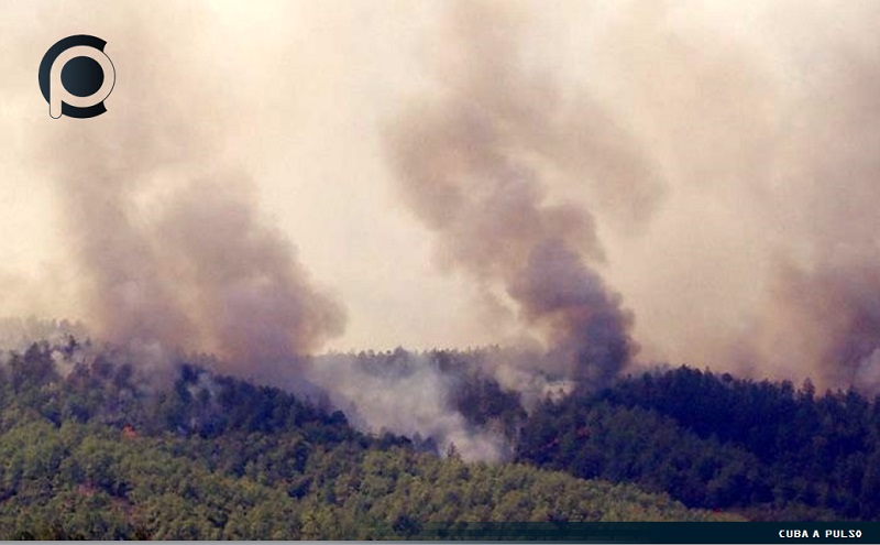 Sin control incendio forestal en Pinar del Río