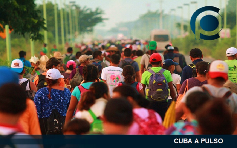 Nueva caravana en México avanza con migrantes cubanos