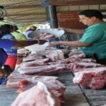 Entregarán cinco libras de cerdo por la libreta en Cuba