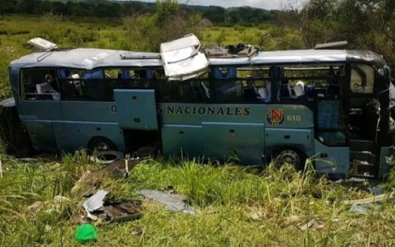 2 - Accidente de tránsito en Cuba en la autopista Habana-Melena
