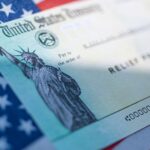 Otorgarán en noviembre cheques de estímulo en Estados Unidos como alivio por la inflación en 2023