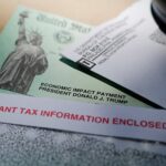 Cheques de estímulo de hasta $2500 dólares en los últimos días del año 2023 en Estados Unidos