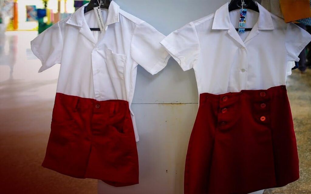 Cuba da inicio a la Venta del Uniforme Escolar