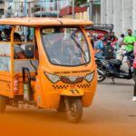 Triciclos eléctricos en Cuba