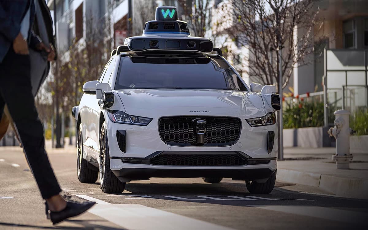 Robotaxis Waymo Miami 2025