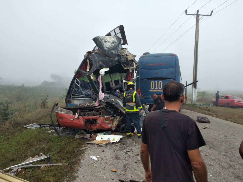 Choque omnibus en Morón Ciego de Avila