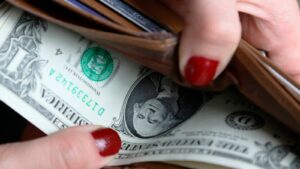 Aumento salario mínimo Los Ángeles 2025