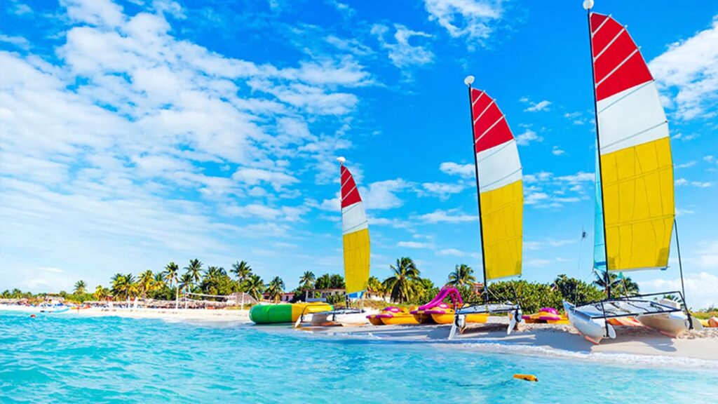 Varadero o Guardalavaca cual playa es más bonita