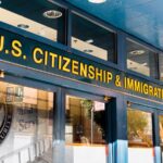 Política USCIS afecta reunificación familiar