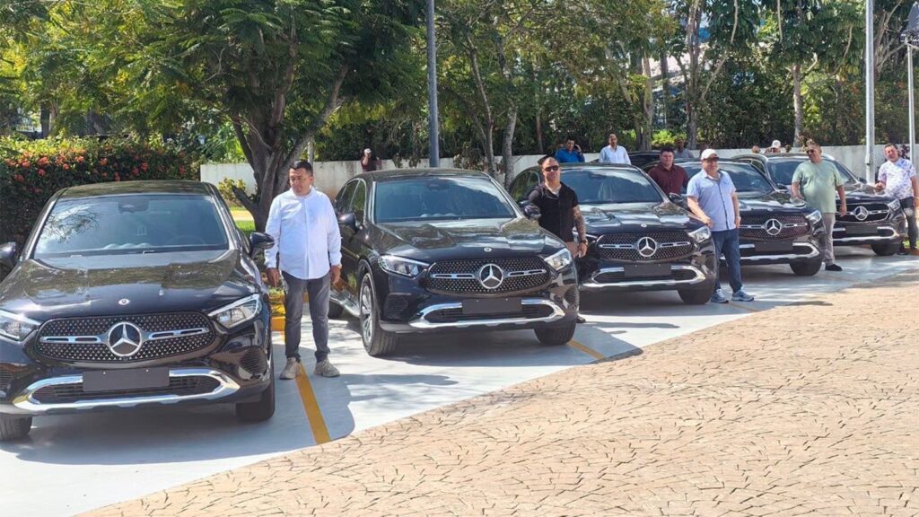 Productores tabaco Mercedes Benz Cuba 2025